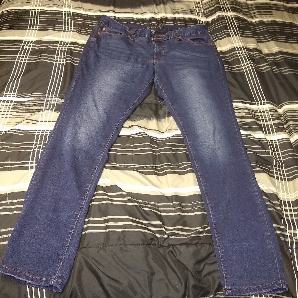 Woman's Vanity regular jeans